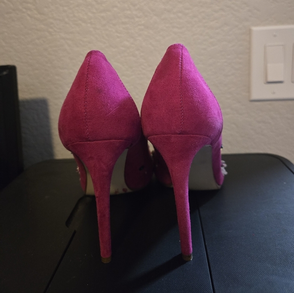 Betsey Johnson Magenta Floral Embelished Pumps - Picture 4 of 4